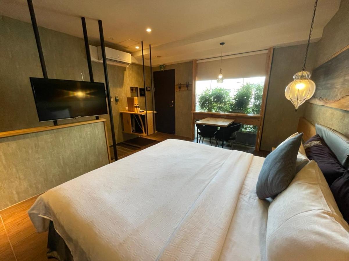 Roppongi Motel - Dalian Pingtung Bagian luar foto