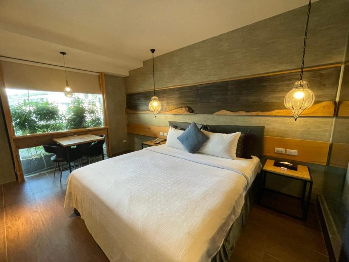Roppongi Motel - Dalian Pingtung Bagian luar foto