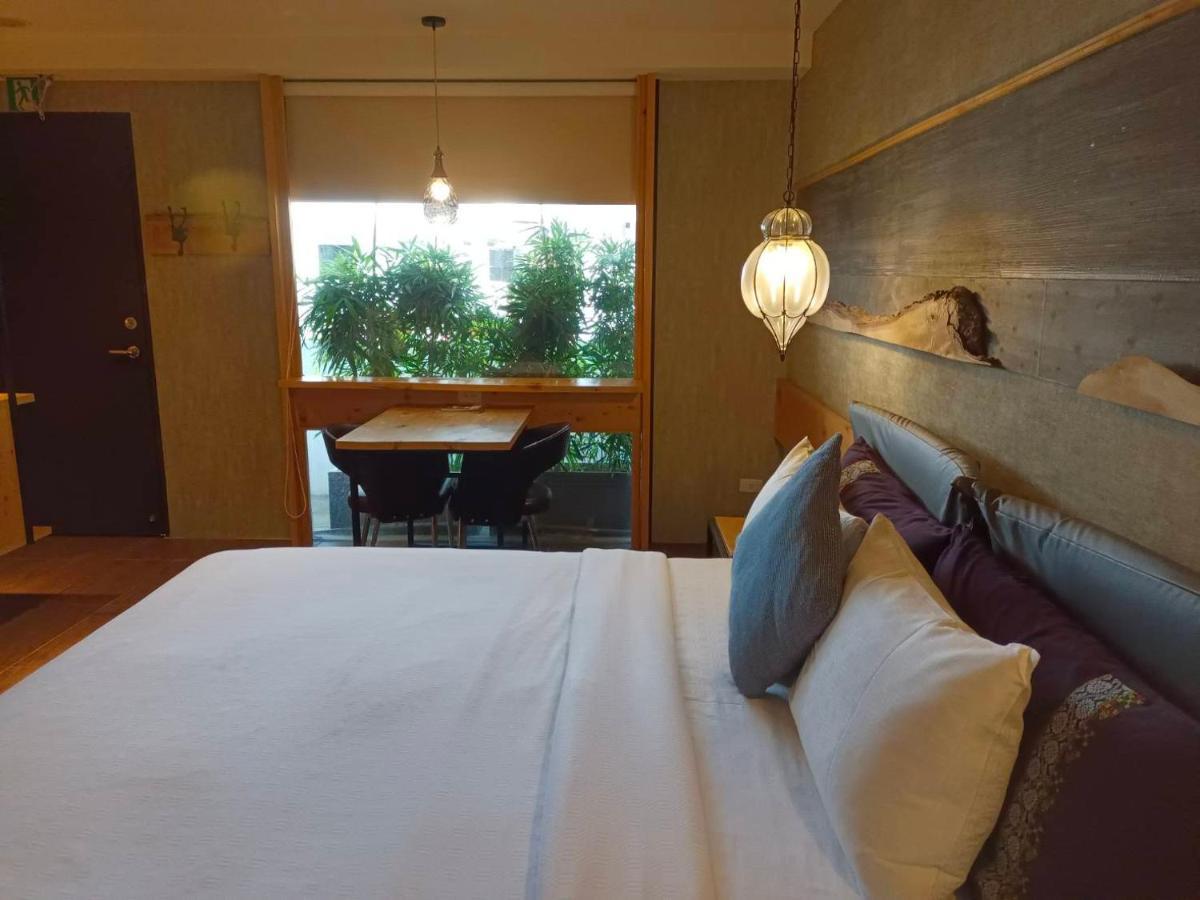 Roppongi Motel - Dalian Pingtung Bagian luar foto