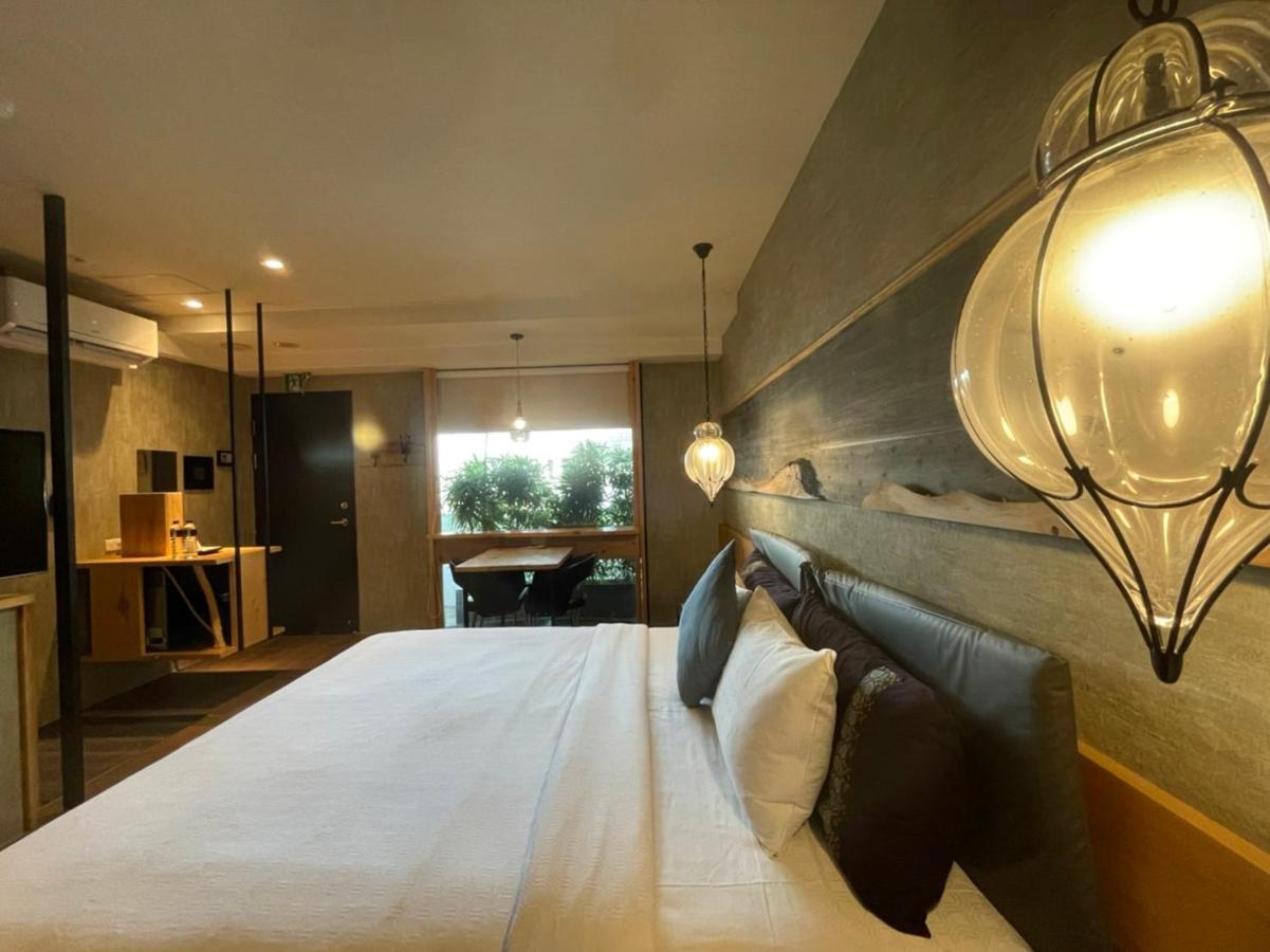 Roppongi Motel - Dalian Pingtung Bagian luar foto