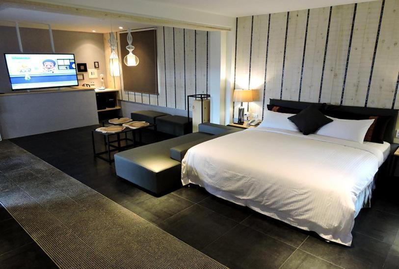 Roppongi Motel - Dalian Pingtung Bagian luar foto