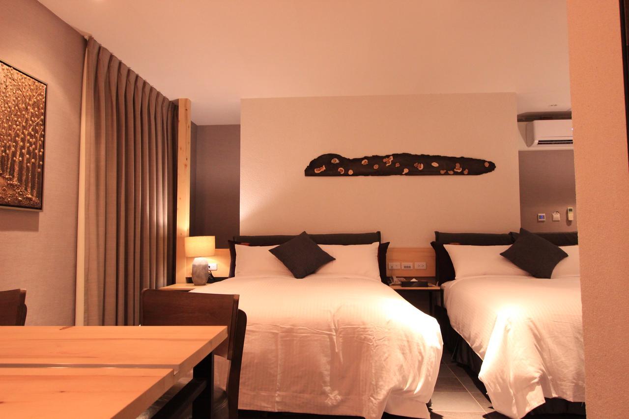 Roppongi Motel - Dalian Pingtung Bagian luar foto